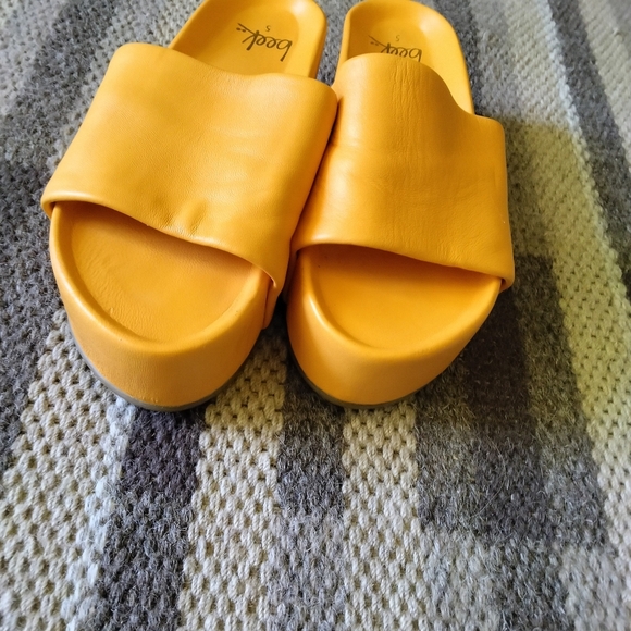 Beek Women's Sandals Albatross orange Leather Platform slides Sz 5 - Picture 8 of 9